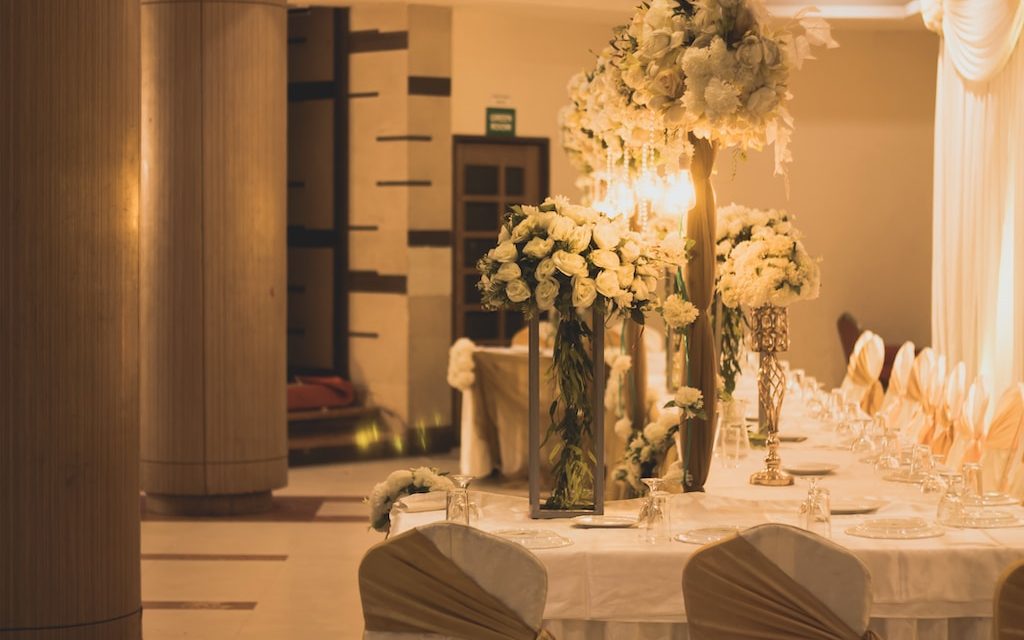 Sala bankietowa w Hotelu Boss: elegancja i komfort dla wyjątkowych wydarzeń w Warszawie